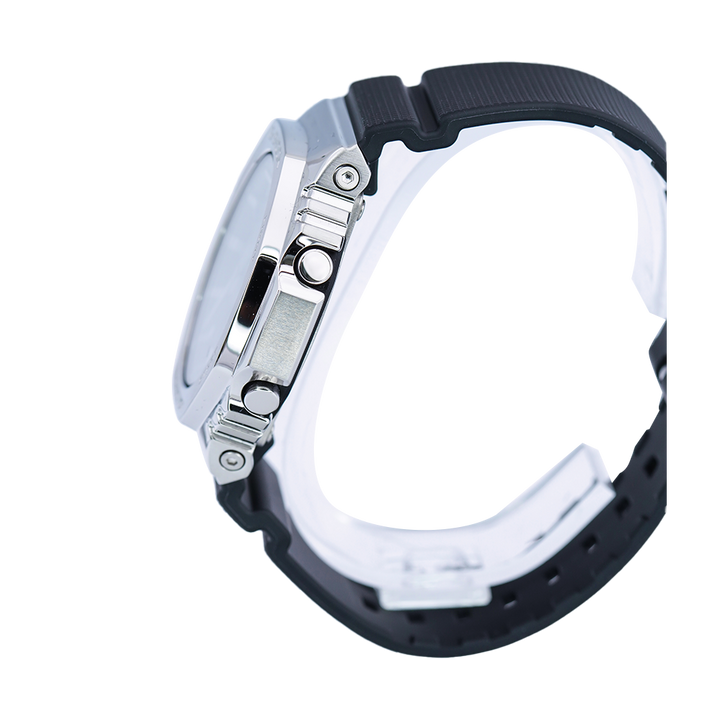 Jam Tangan Casio G-Shock GM-2100-1A Men CasiOak Metal Covered Grey Analog Digital Dial Black Resin Band