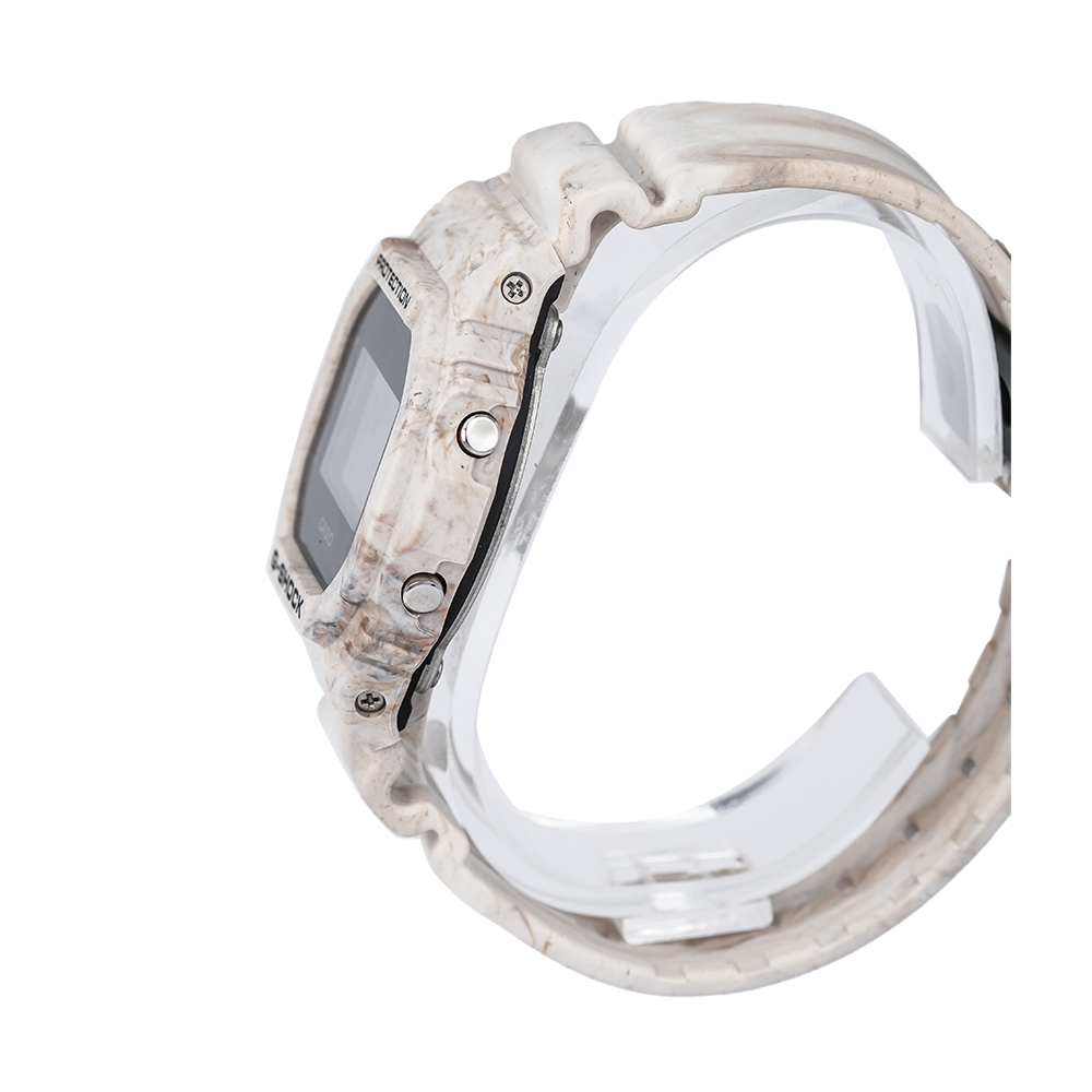 Jam Tangan Casio G-Shock DW-5600WM-5D Utility Wavy Marble Men Digital Dial White Resin Band