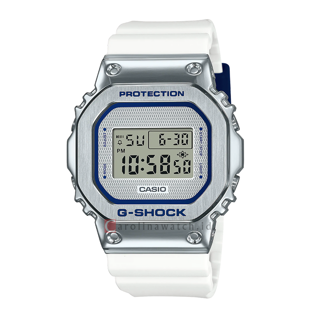 Jam Tangan CASIO G SHOCK GM-5600LC-7D Lovers Collection Seasonal Pair Men Digital Dial White Resin Band