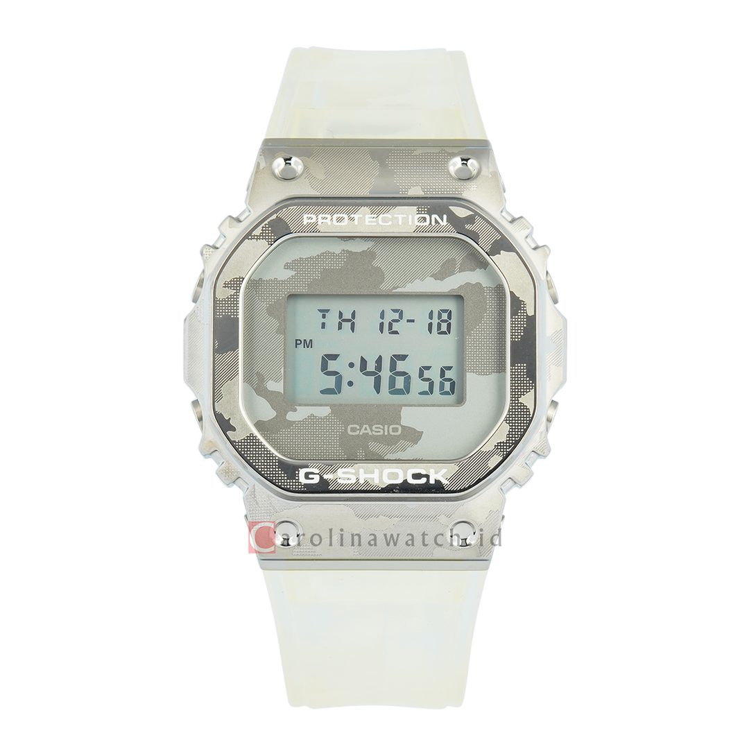 Jam Tangan Casio G-Shock GM-5600SCM-1D Men Special Colour Models Camouflage Series Digital Dial Transparent White Resin Band