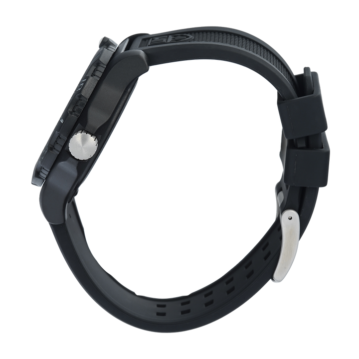Jam Tangan LUMINOX Manta Ray CARBONOX™ L-2032 Men Black Dial Black Rubber Strap